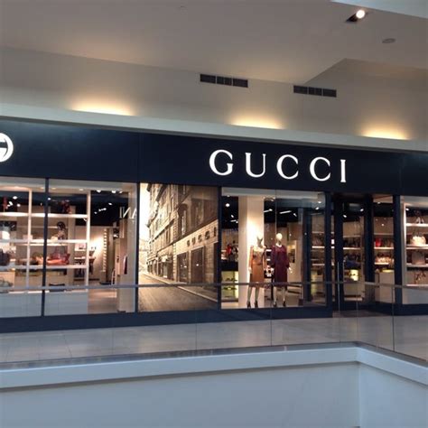 gucci fashion outlets of chicago|chicago gucci outlet store.